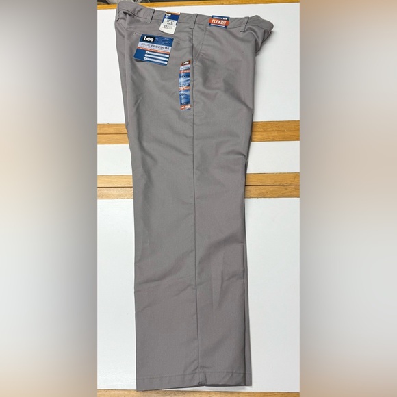 Lee Men's Stylish Gray Khakis - Picture 1 of 5